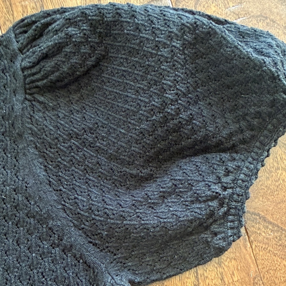 Doen Black Puff-Sleeve Knit Top - Picture 4 of 6